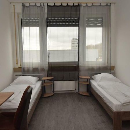 Monteurzimmer Messe Airport Wolfschlugen Bagian luar foto